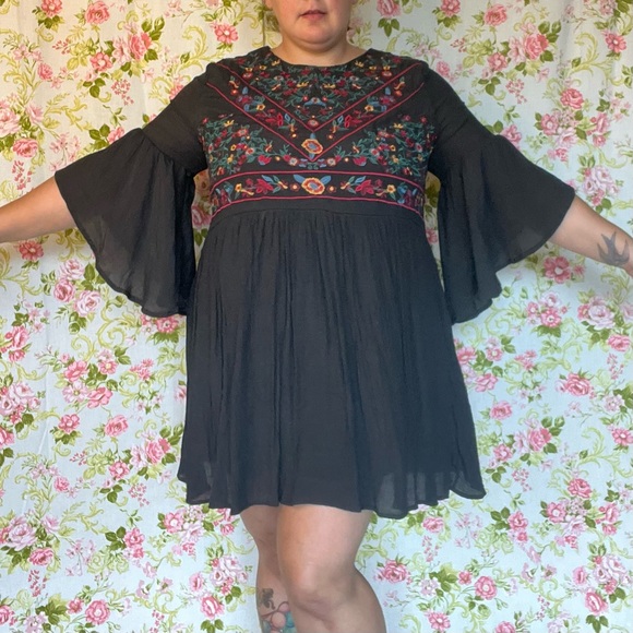 Umgee Full Size Printed Notched Puff Sleeve Mini Dress Plus Size